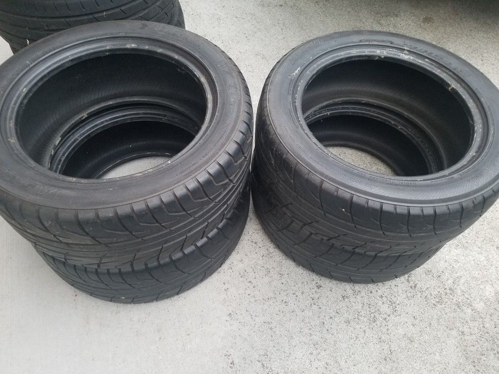 Staggered tires: 205 50 16 and 225 50 16 tires