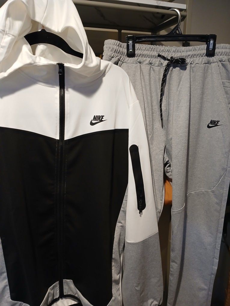 High quality Nike Tracksuit 2pc