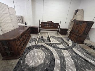 Vintage Sanford Furniture Bedroom Set
Delivery options available