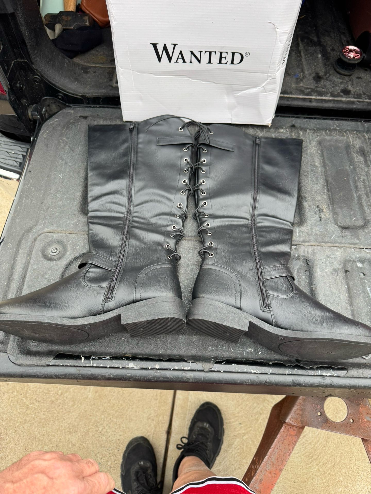 Wanted Lady Luck Knee High Riding Boots. Size 10M