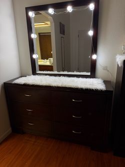 Queen bedroom set