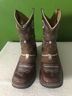 boys boots / Botas Para Niño $30