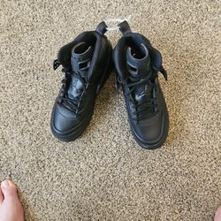 Nike Air Jordan Youth 5.5Y Black Sneakers – Retro Style Boys Basketball Shoes