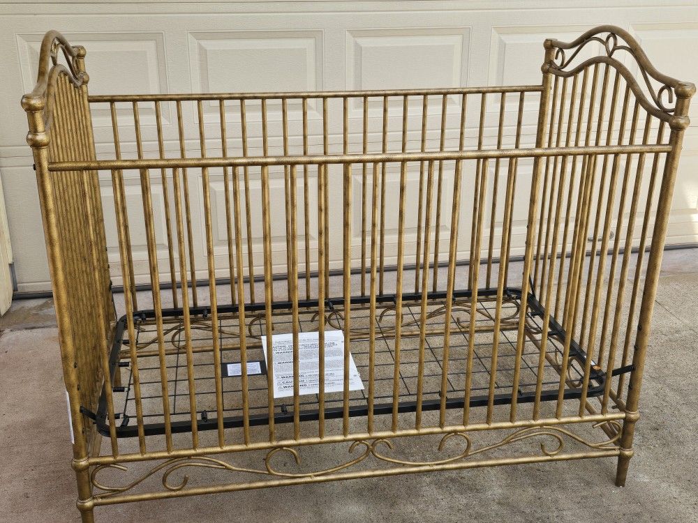 Crib / Baby Bed and Mattress
