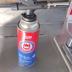 CHEF MASTER CHEF'S BUTANE TORCH WITH 8 OZ BUTANE TANK 