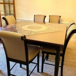 Dining Room With 6 Chairs. Great For A Project
