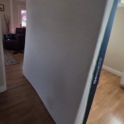KING Memory Foam Mattress & Frame $140