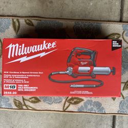 Milwaukee Grease Gun