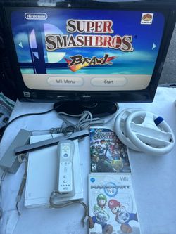 Nintendo Wii Console White Bundle Set - Super Smash Bros Brawl + Mario Kart  Wii