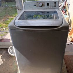 Isignia Washing Machine 