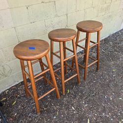 31.5" Stools W/ Swivel Tops