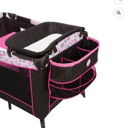 Disney baby sweet wonder baby play yard. Minnie meadow.