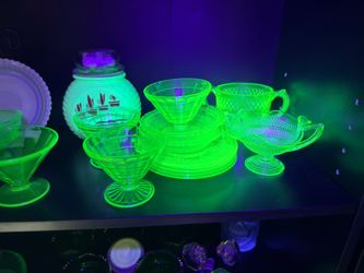 Vaseline Glass Manganese Glass