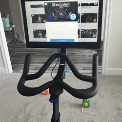 Echelon Fitness Connect EX-5 Indoor Bike