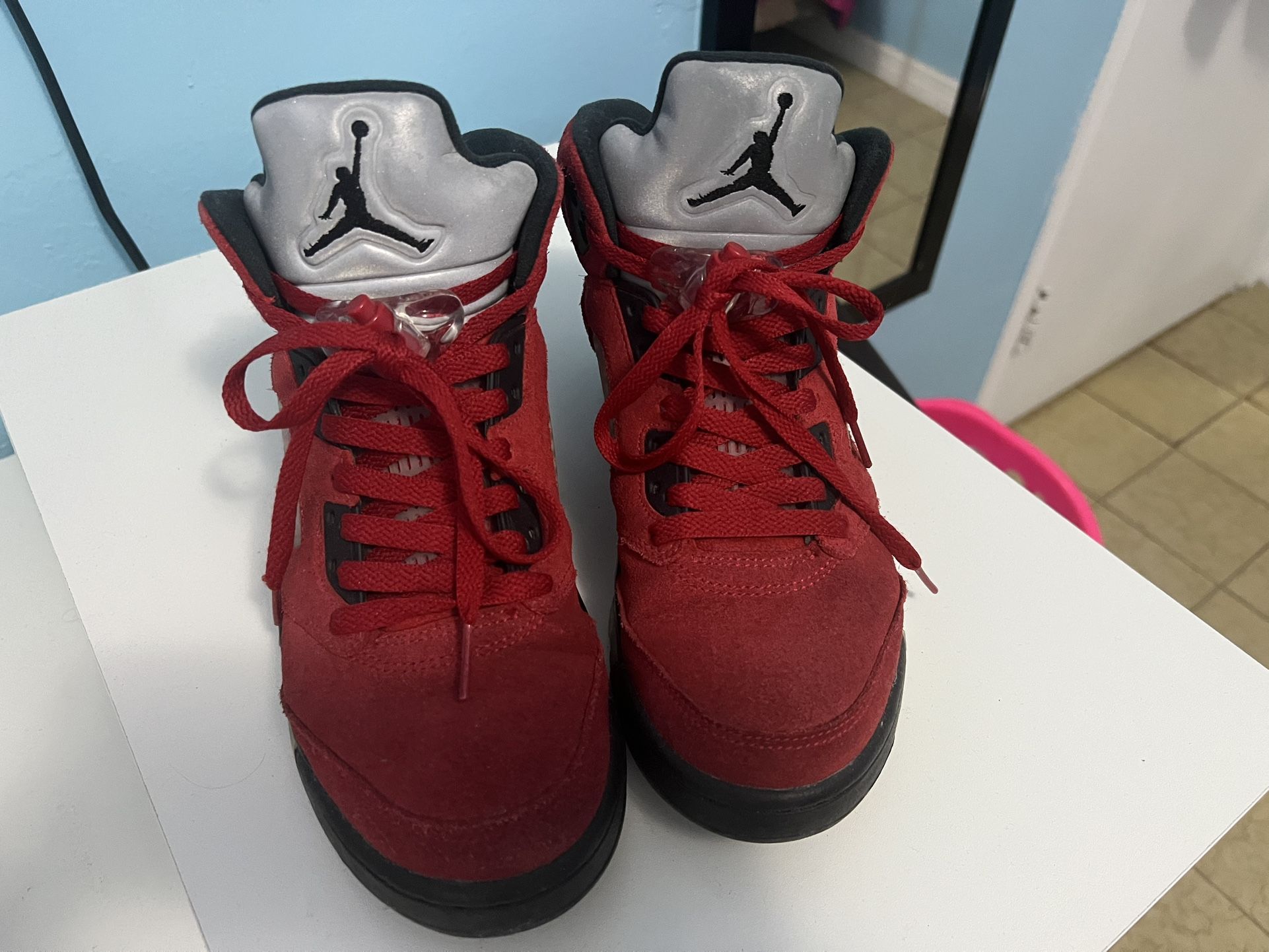 Jordan 5 Raging Bull