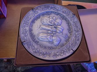 Hallmark Collectible Plate 1981