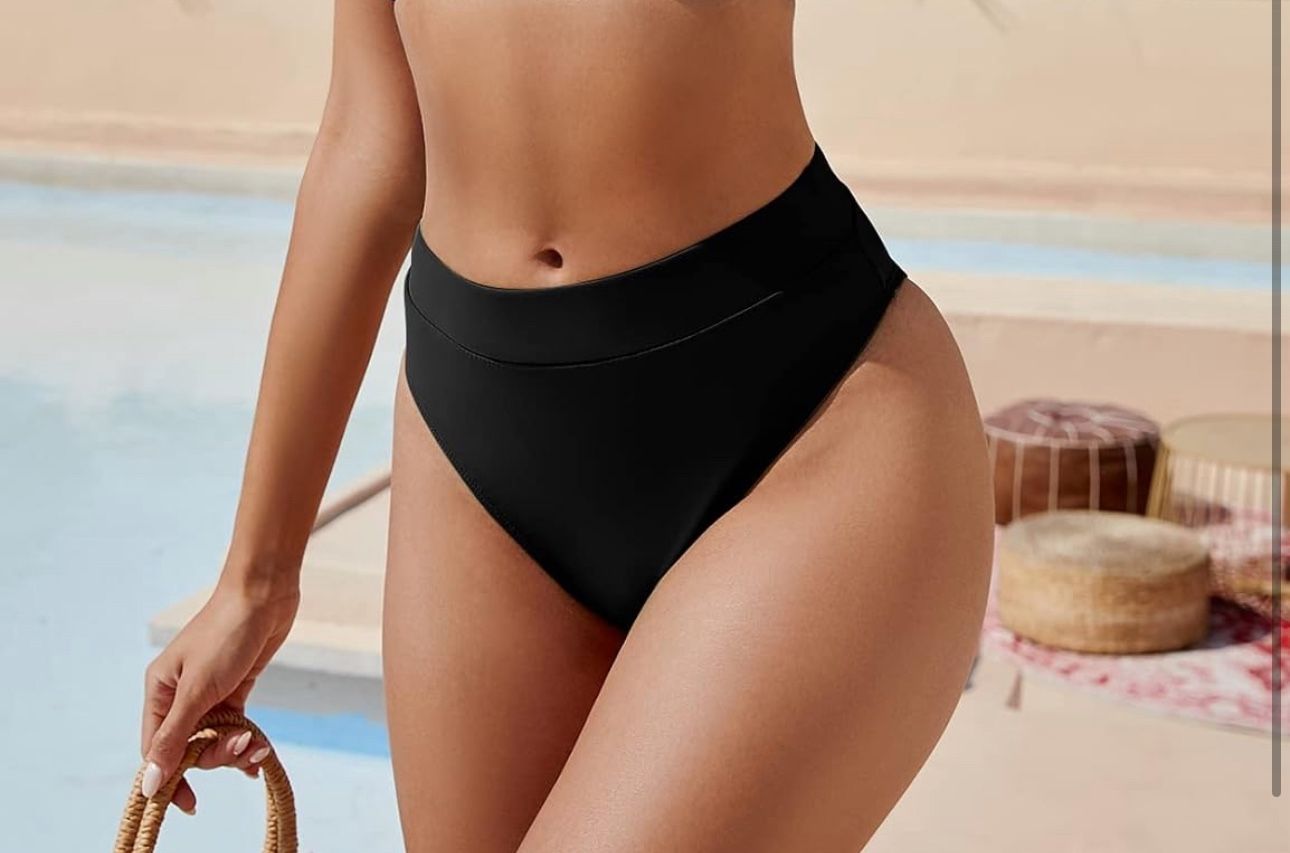 Medium High Waisted Cheeky Bikini Bottom