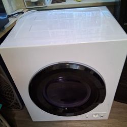 DRYER COMPACT  BLACK & DECKER