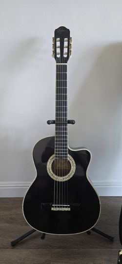 Acoustic / Electric Guitar w Amplifier & Case