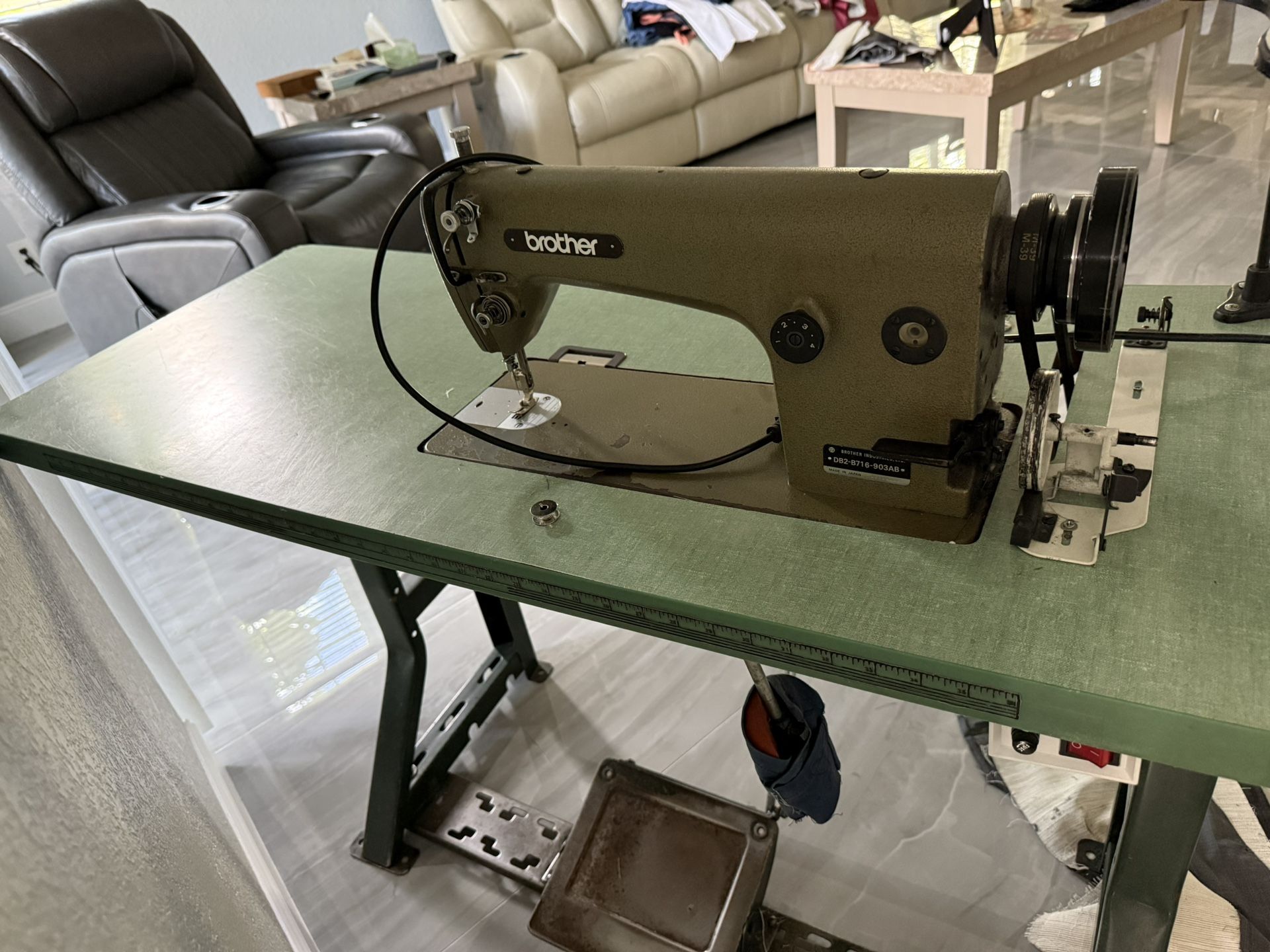 Brother Straight Stitch Merrow  Overlock Machine
