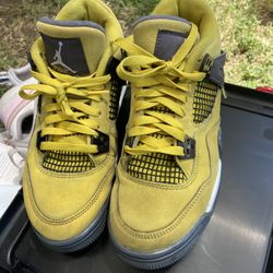 Jordans 4 Retro Shoes