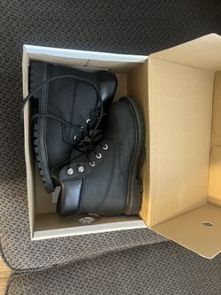 Steel toed shoes
