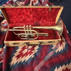 Vintage 1930s Lincoln Cornet by Buescher – Hand Engraved – Brass Collectible