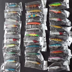 Brand New Fishing Lures Minnow Baits 30pcs Lot 