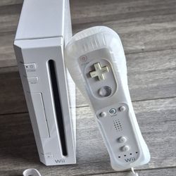 White Nintendo Wii System Console 