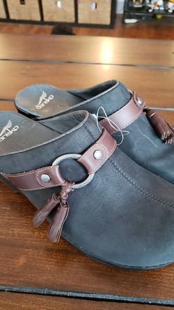 Black nubuck Dansko comfort clogs sz 9 Euro 40