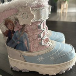 Girls snow boots size 10