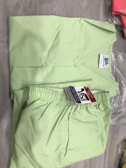 Brand new pair of scrubs size small