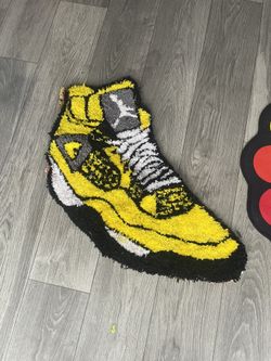 Jordan 4 Thunder & Lightning Rugs