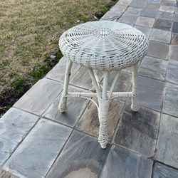 Cute White Wicker Stool * Plant Stand * Patio Decor