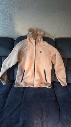 Nike Tech