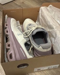 On Cloud Cloudventure Waterproof Women’s size 8 Shoes