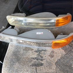 05 Sierra Bottom Headlights