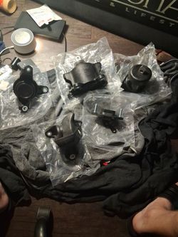 Engine Motor Mount Set – 5 Pieces BRAND NEW