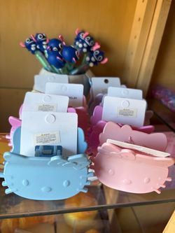 Hair clips