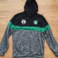 Celtics Men's Hoodie Size Large