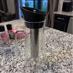 Cold brew maker/carafe