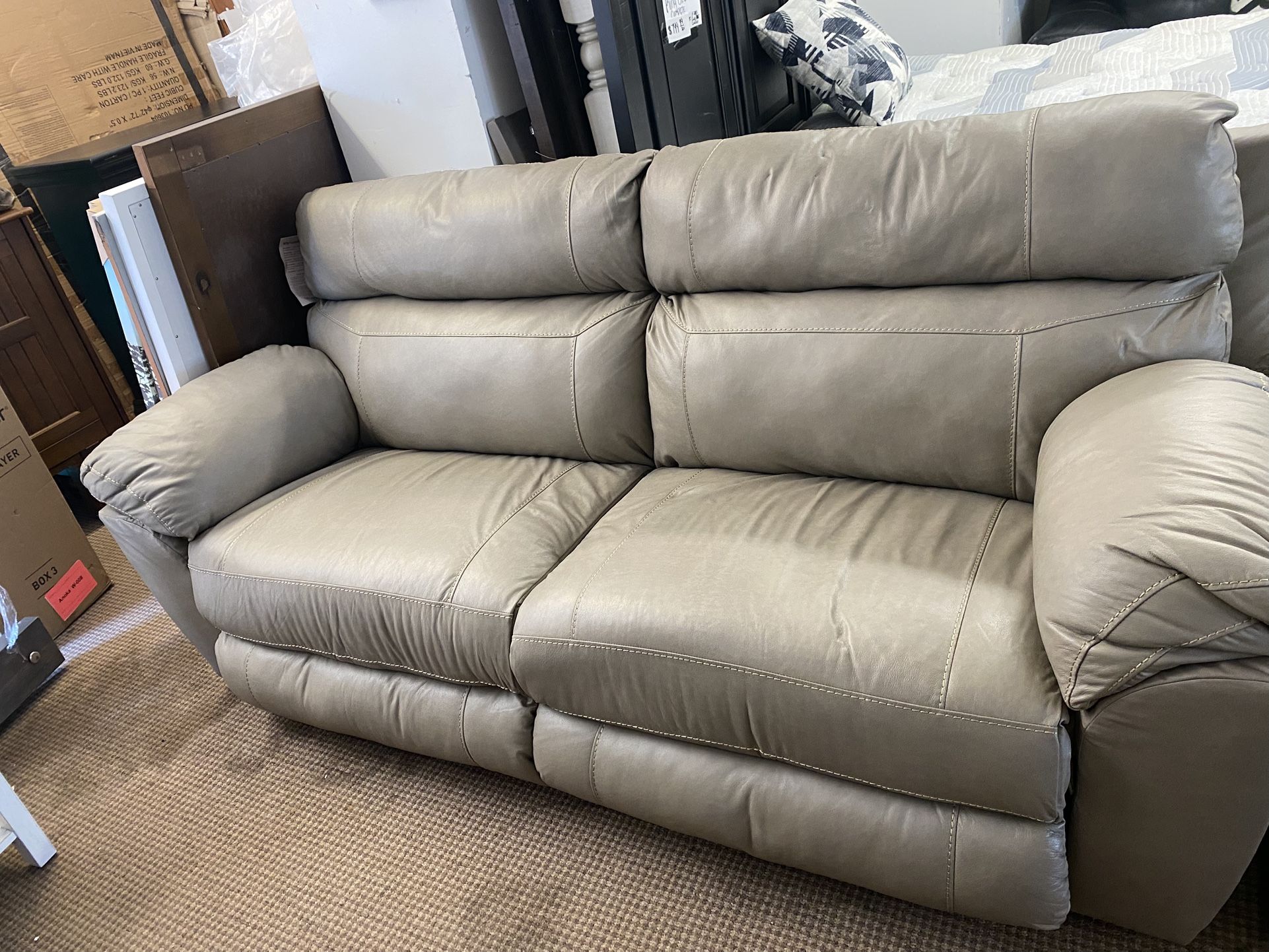 NEW LEATHER POWER RECLINING SOFA
