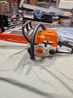 Stihl ms 180 chainsaw with carving bar 32cc