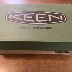 New In Box - Women’s KEEN Sandals