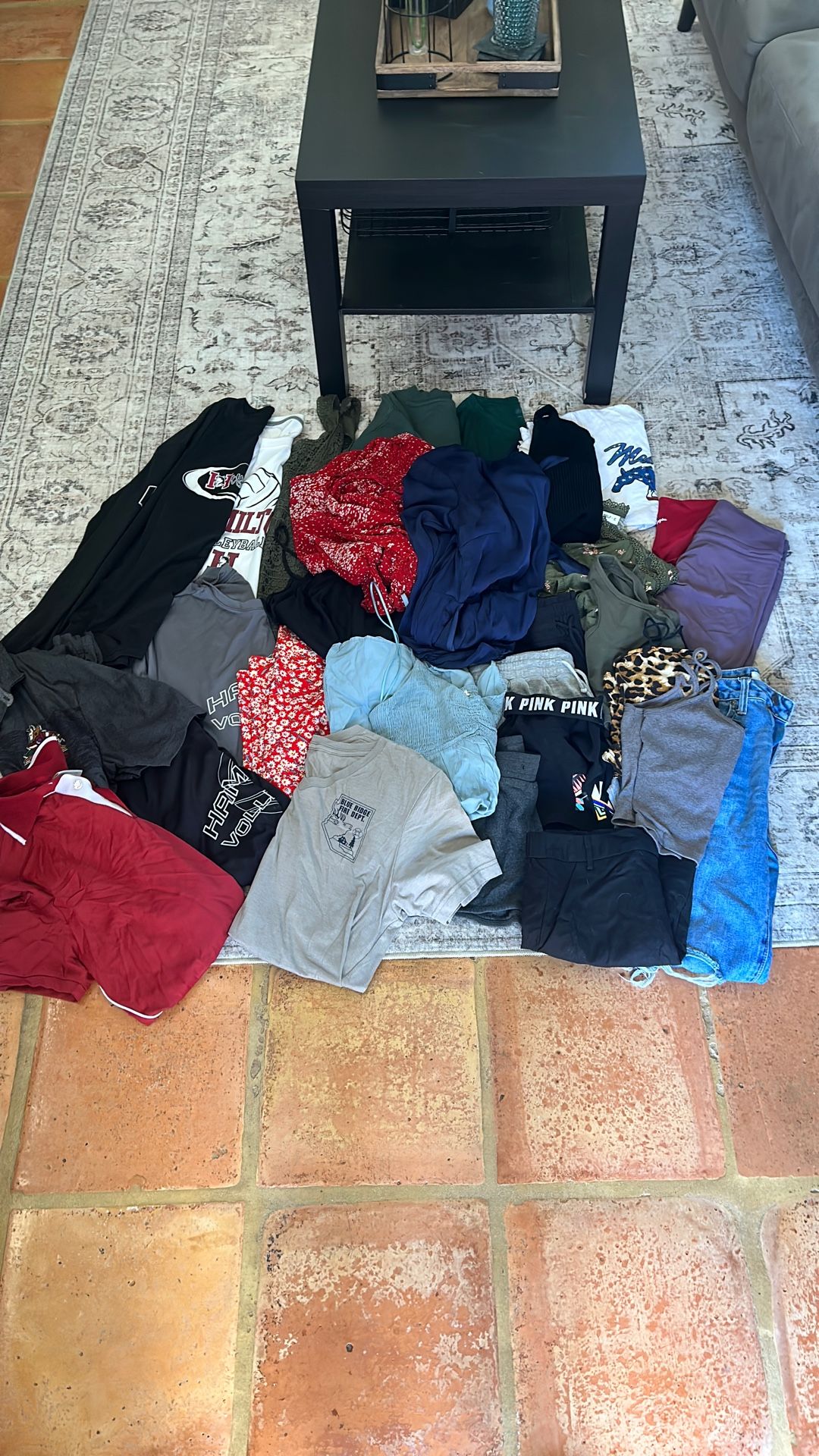 HUGE Womens And Men’s Clothing Lot