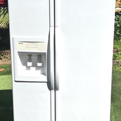 Garage Whirlpool Refrigerator -(CAN DELIVER!)