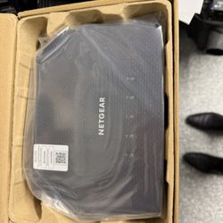 Net Gear Ax1800 Wifi 6 Router NEVER USED BRAND NEW IN THE BOX