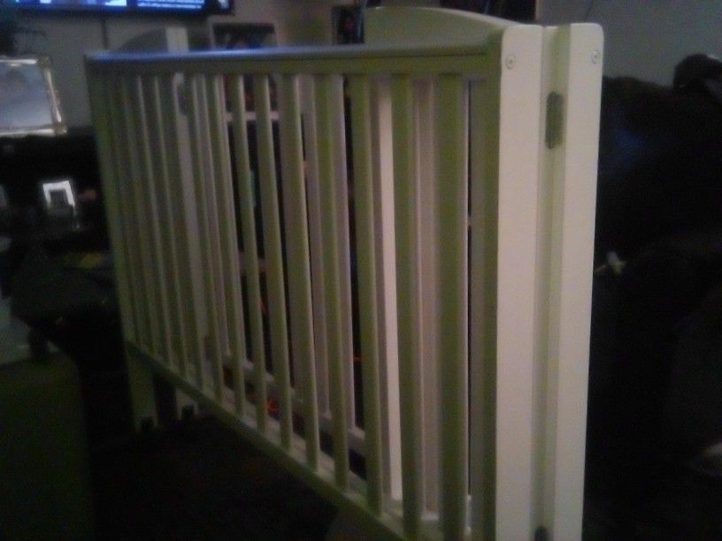 Folding Crib