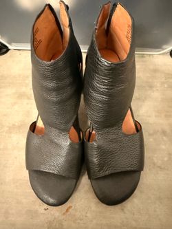 Gentle Souls Open Toe Heels Size 8