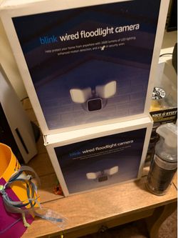 Blink Wired Floodlight Camera, Smart security camera, 2600